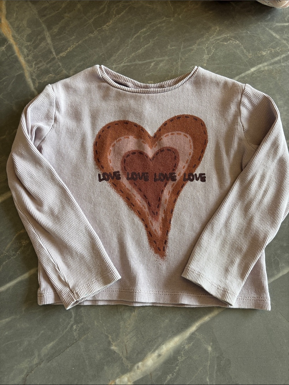 Zara Lavender Ribbed Long-Sleeve Top with Brown Heart Graphic